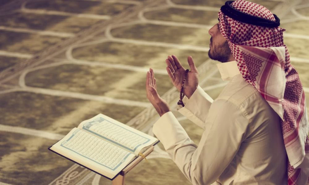 Το 57% των νέων μουσουλμάνων στη Γαλλία θεωρούν τη Σαρία πιο σημαντική από τη γαλλική νομοθεσία